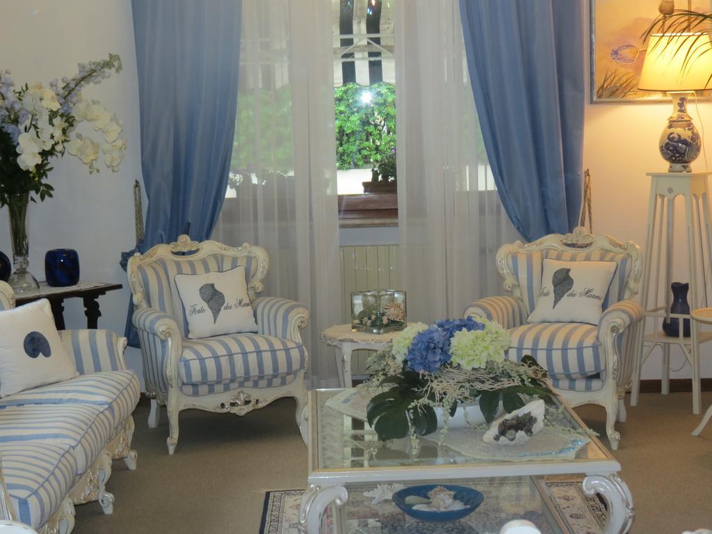 Hotel Tirreno Forte dei Marmi Bagian luar foto