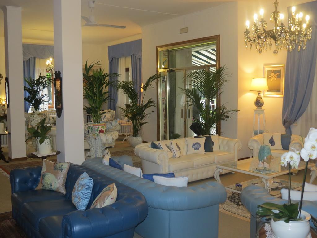 Hotel Tirreno Forte dei Marmi Bagian luar foto